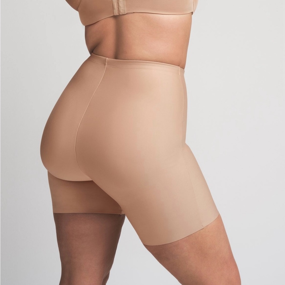 SKIMS Butt Enhancing Padded Short - Clay - Medium - New With Tags